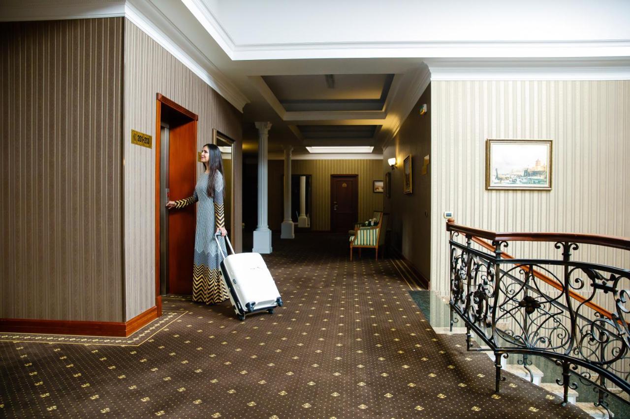 Hotel Select Iasi Exterior foto